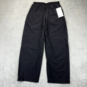 Lululemon Lightweight Mid-Rise Barrel-Leg Cropped Pant Sz 6 Black. Tags removed